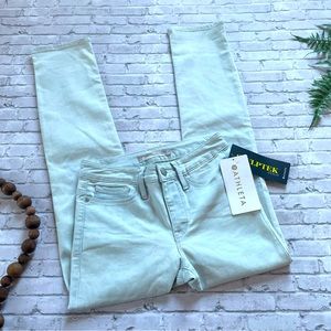 Athleta NWT Women's Size 0 Sculptek Skinny Crop Jean Glacier Light Blue Athletic